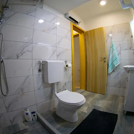 Apartment Ukropina *